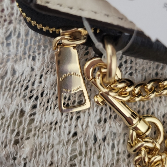 Coach Zip Card Case In Colorblock - Picture 7 of 10